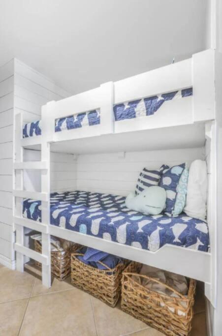 Hébergement de vacances Breezy Does It Royal Palms 404 Direct Gulf Front *