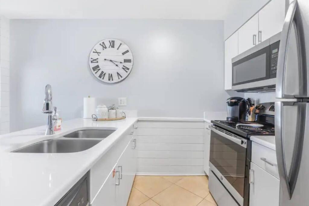 Breezy Does It Royal Palms 404 Direct Gulf Front Hébergement de vacances *