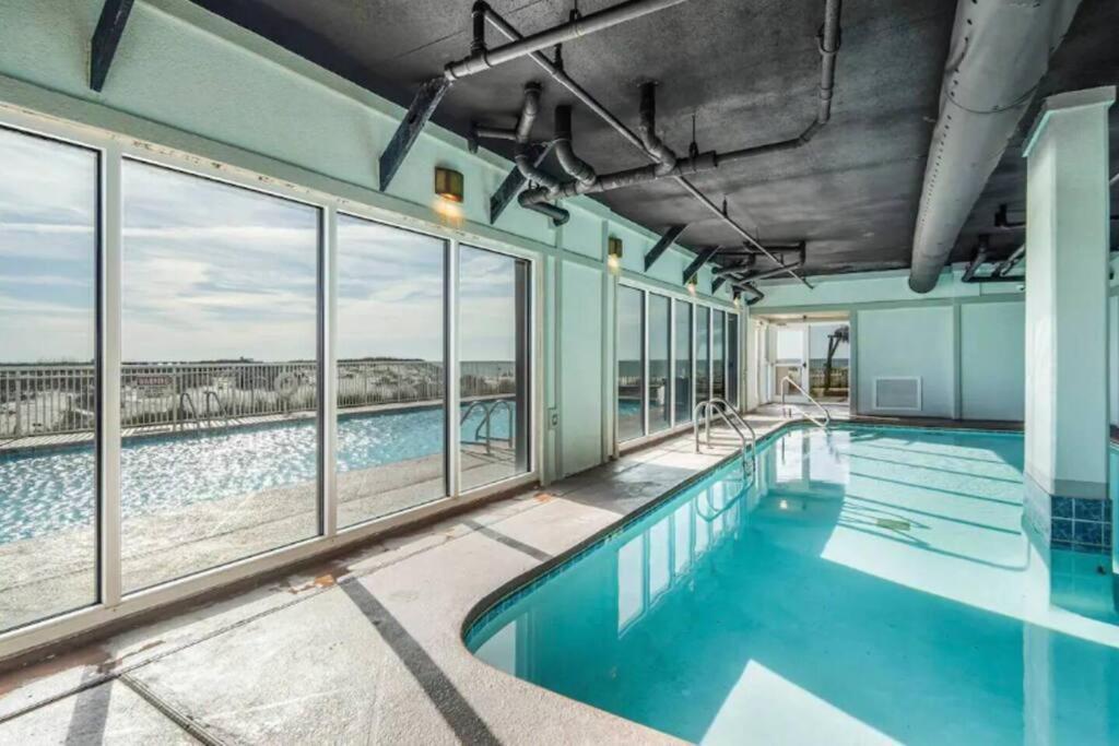 Ferienhaus Breezy Does It Royal Palms 404 Direct Gulf Front *