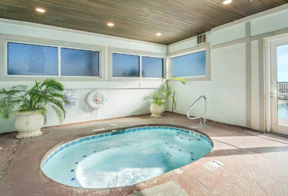 Hébergement de vacances Breezy Does It Royal Palms 404 Direct Gulf Front